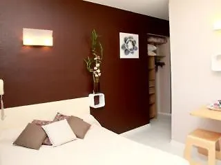 Hotel Saint 2*